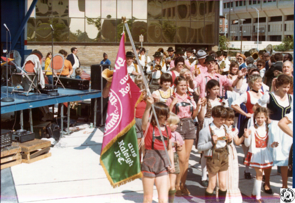 1976 05 dd 16 Winston Salem Springfest.jpg